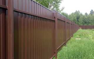 Фундамент под забор из профнастила своими руками: варианты постройки