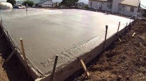 Выровненный бетонный фундамент