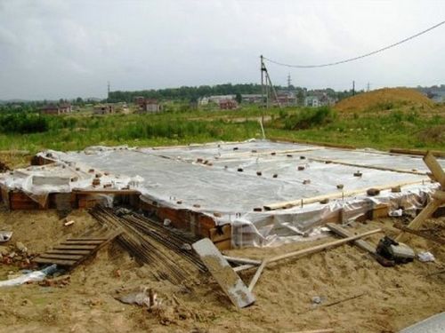 консервация плитного фундамента